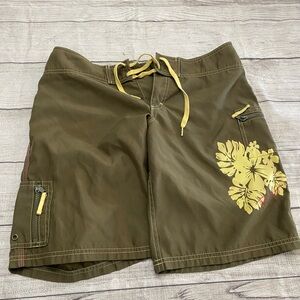 roxy juniors size 5 green swim board shorts